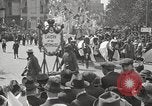 Standbild Mardi Gras New Orleans Louisiana USA, 1920, aus Sekunde 22 historischem Filmmaterial Videoclip 65675066799