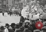Standbild Mardi Gras New Orleans Louisiana USA, 1920, aus Sekunde 56 historischem Filmmaterial Videoclip 65675066799