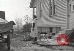 Immagine di Cortile United States USA, 1920, secondo 17 filmato di repertorio 65675066808