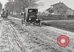 Immagine di Cortile United States USA, 1920, secondo 37 filmato di repertorio 65675066808