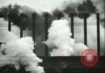 Standbild Industriefabriken und Verschmutzung Ende der 1930er Jahre New England United States USA, 1939, aus Sekunde 53 historischem Filmmaterial Videoclip 65675066862
