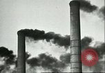 Standbild Industriefabriken und Verschmutzung Ende der 1930er Jahre New England United States USA, 1939, aus Sekunde 59 historischem Filmmaterial Videoclip 65675066862