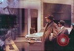 Immagine di Windows di negozi New York City USA, 1958, secondo 13 filmato di repertorio 65675066863
