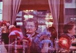 Immagine di Windows di negozi New York City USA, 1958, secondo 19 filmato di repertorio 65675066863