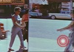 Immagine di Windows di negozi New York City USA, 1958, secondo 16 filmato di repertorio 65675066864