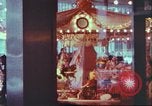Immagine di Windows di negozi New York City USA, 1958, secondo 33 filmato di repertorio 65675066864