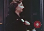 Immagine di Windows di negozi New York City USA, 1958, secondo 45 filmato di repertorio 65675066864