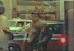 Standbild Windows von Geschäften New York City USA, 1958, aus Sekunde 20 historischem Filmmaterial Videoclip 65675066865