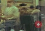 Standbild Windows von Geschäften New York City USA, 1958, aus Sekunde 22 historischem Filmmaterial Videoclip 65675066865