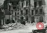 Standbild beschädigte Gebäude Sizilien Italien, 1943, aus Sekunde 25 historischem Filmmaterial Videoclip 65675066868