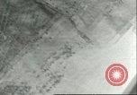 Standbild Bombenabwürfe Sizilien Italien, 1943, aus Sekunde 9 historischem Filmmaterial Videoclip 65675066871