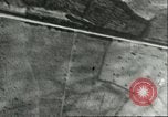 Standbild Bombenabwürfe Sizilien Italien, 1943, aus Sekunde 10 historischem Filmmaterial Videoclip 65675066871