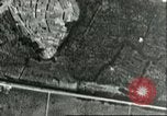 Standbild Bombenabwürfe Sizilien Italien, 1943, aus Sekunde 11 historischem Filmmaterial Videoclip 65675066871