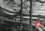 Standbild Bombenabwürfe Sizilien Italien, 1943, aus Sekunde 29 historischem Filmmaterial Videoclip 65675066871