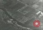Standbild Bombenabwürfe Sizilien Italien, 1943, aus Sekunde 35 historischem Filmmaterial Videoclip 65675066871