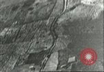 Standbild Bombenabwürfe Sizilien Italien, 1943, aus Sekunde 39 historischem Filmmaterial Videoclip 65675066871