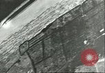 Standbild Bombenabwürfe Sizilien Italien, 1943, aus Sekunde 45 historischem Filmmaterial Videoclip 65675066871