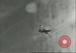 Standbild Bombenabwürfe Sizilien Italien, 1943, aus Sekunde 52 historischem Filmmaterial Videoclip 65675066871