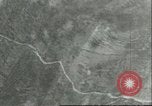 Standbild Bombenabwürfe Sizilien Italien, 1943, aus Sekunde 56 historischem Filmmaterial Videoclip 65675066871