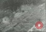 Standbild Bombenabwürfe Sizilien Italien, 1943, aus Sekunde 62 historischem Filmmaterial Videoclip 65675066871