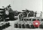 Standbild Fässer Sizilien Italien, 1943, aus Sekunde 21 historischem Filmmaterial Videoclip 65675066875
