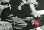 Standbild Fässer Sizilien Italien, 1943, aus Sekunde 44 historischem Filmmaterial Videoclip 65675066875