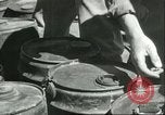 Standbild Fässer Sizilien Italien, 1943, aus Sekunde 45 historischem Filmmaterial Videoclip 65675066875