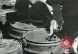 Standbild Fässer Sizilien Italien, 1943, aus Sekunde 49 historischem Filmmaterial Videoclip 65675066875