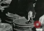 Standbild Fässer Sizilien Italien, 1943, aus Sekunde 51 historischem Filmmaterial Videoclip 65675066875