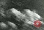Standbild Bombenabwürfe Sizilien Italien, 1943, aus Sekunde 14 historischem Filmmaterial Videoclip 65675066877