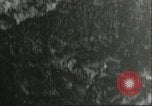 Standbild Bombenabwürfe Sizilien Italien, 1943, aus Sekunde 27 historischem Filmmaterial Videoclip 65675066877
