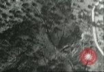 Standbild Bombenabwürfe Sizilien Italien, 1943, aus Sekunde 29 historischem Filmmaterial Videoclip 65675066877