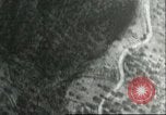 Standbild Bombenabwürfe Sizilien Italien, 1943, aus Sekunde 30 historischem Filmmaterial Videoclip 65675066877