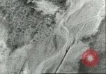 Standbild Bombenabwürfe Sizilien Italien, 1943, aus Sekunde 49 historischem Filmmaterial Videoclip 65675066877
