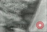 Standbild Bombenabwürfe Sizilien Italien, 1943, aus Sekunde 51 historischem Filmmaterial Videoclip 65675066877