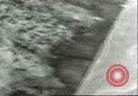 Standbild Bombenabwürfe Sizilien Italien, 1943, aus Sekunde 52 historischem Filmmaterial Videoclip 65675066877