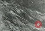 Standbild Bombenabwürfe Sizilien Italien, 1943, aus Sekunde 55 historischem Filmmaterial Videoclip 65675066877