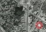 Standbild Bombenabwürfe Sizilien Italien, 1943, aus Sekunde 20 historischem Filmmaterial Videoclip 65675066880