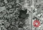 Standbild Bombenabwürfe Sizilien Italien, 1943, aus Sekunde 21 historischem Filmmaterial Videoclip 65675066880