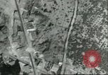 Standbild Bombenabwürfe Sizilien Italien, 1943, aus Sekunde 24 historischem Filmmaterial Videoclip 65675066880
