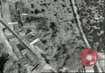 Standbild Bombenabwürfe Sizilien Italien, 1943, aus Sekunde 30 historischem Filmmaterial Videoclip 65675066880