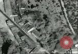 Standbild Bombenabwürfe Sizilien Italien, 1943, aus Sekunde 31 historischem Filmmaterial Videoclip 65675066880