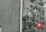 Standbild Bombenabwürfe Sizilien Italien, 1943, aus Sekunde 40 historischem Filmmaterial Videoclip 65675066880
