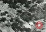 Standbild Bombenabwürfe Sizilien Italien, 1943, aus Sekunde 44 historischem Filmmaterial Videoclip 65675066880