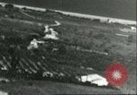 Standbild Bombenabwürfe Sizilien Italien, 1943, aus Sekunde 50 historischem Filmmaterial Videoclip 65675066880