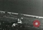 Standbild Bombenabwürfe Sizilien Italien, 1943, aus Sekunde 51 historischem Filmmaterial Videoclip 65675066880