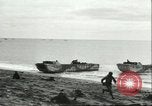 Immagine di Truppe alleate praticando gli assalti anfibi Dartmouth Inghilterra, 1944, secondo 22 filmato di repertorio 65675066889