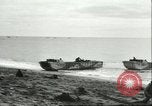 Immagine di Truppe alleate praticando gli assalti anfibi Dartmouth Inghilterra, 1944, secondo 23 filmato di repertorio 65675066889