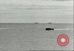 Standbild US-Truppen üben Amphibious Assault Anlandungen in England Dartmouth England, 1944, aus Sekunde 4 historischem Filmmaterial Videoclip 65675066890