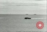 Standbild US-Truppen üben Amphibious Assault Anlandungen in England Dartmouth England, 1944, aus Sekunde 9 historischem Filmmaterial Videoclip 65675066890